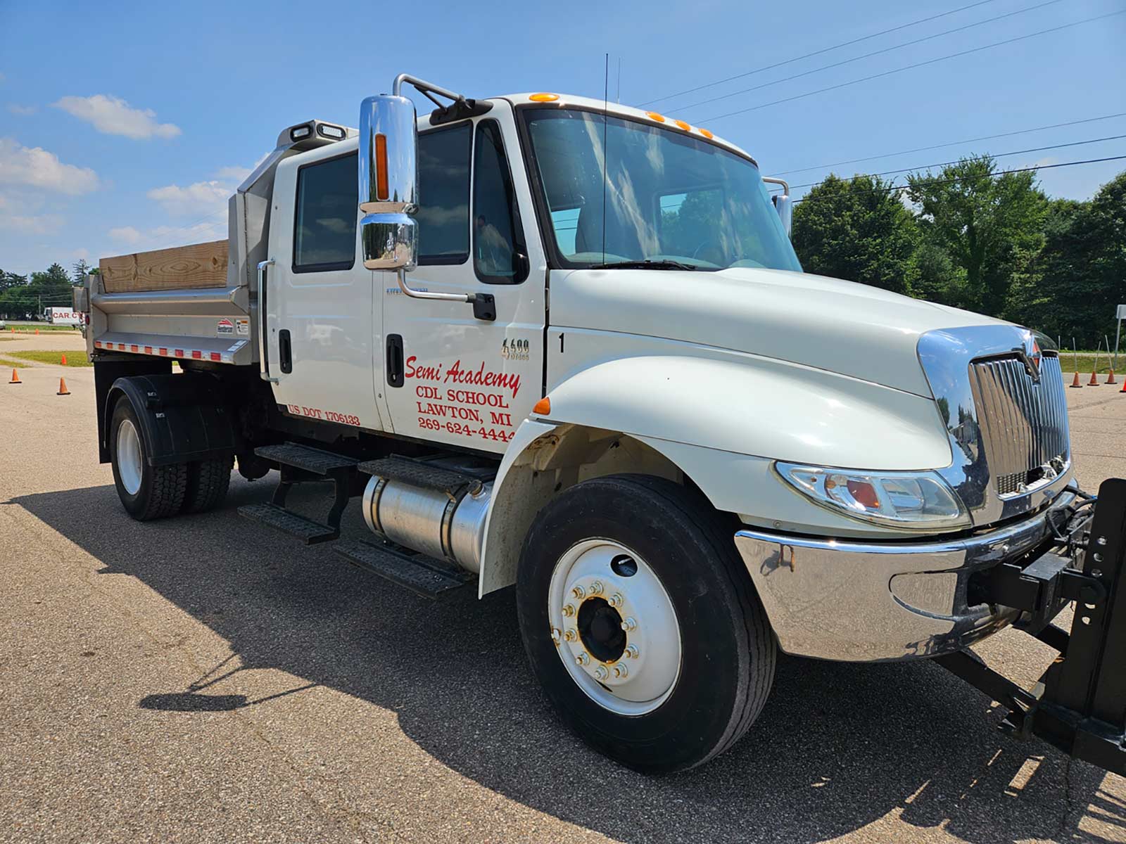 20250721_133623 front angle view of white semi tractor